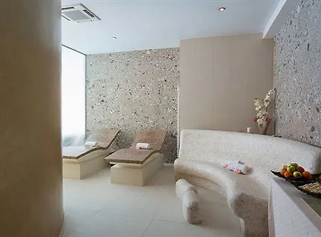 Continental Hotel 4*